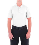 PERFORMANCE DES HOMMES POLO À MANCHES COURTES